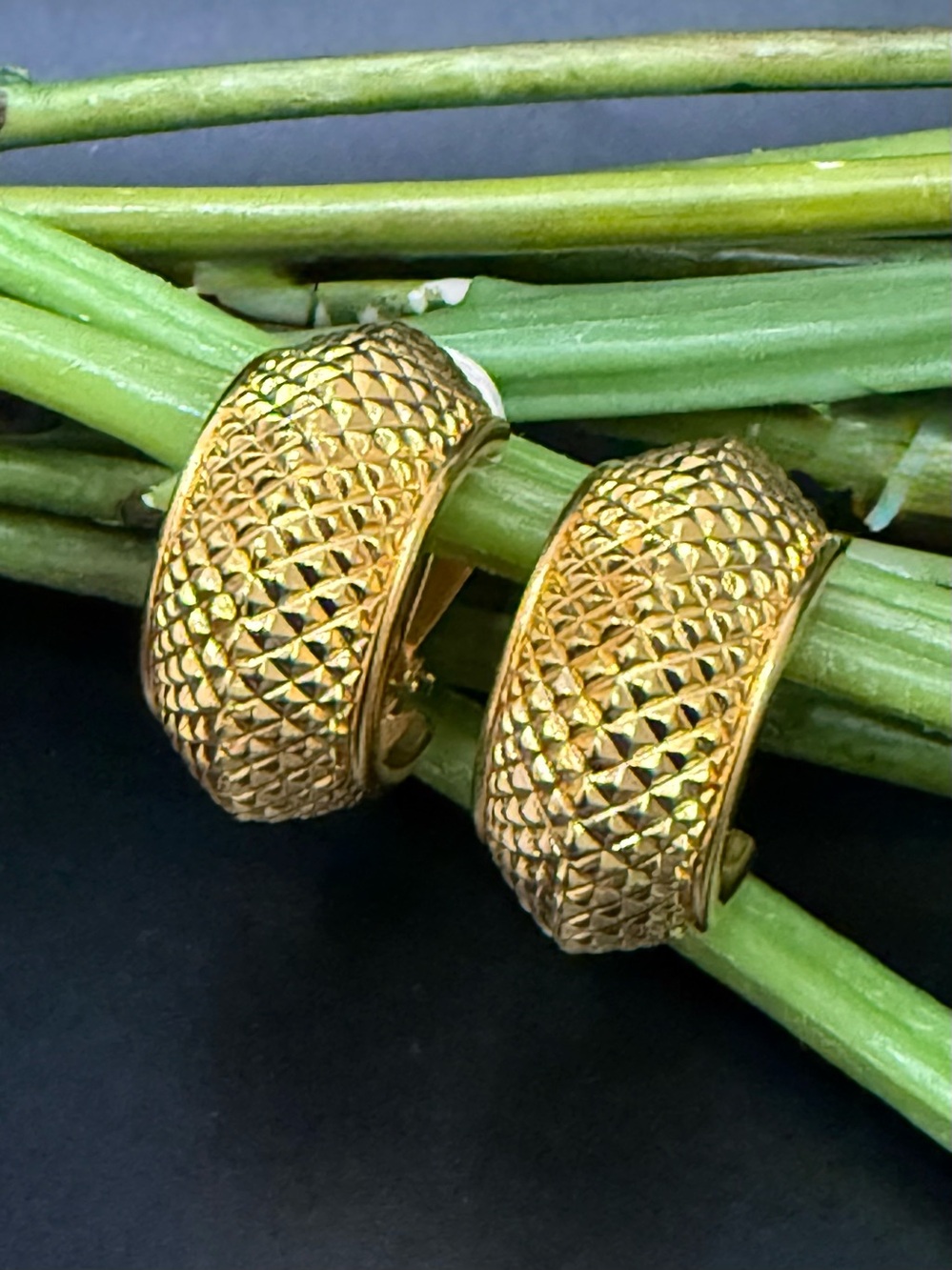 Retired JOAN RIVERS Gold-tone Textured Quilted Chunky Half Hoop Clip On Earrings